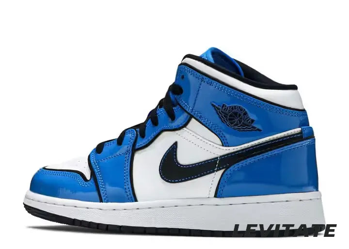 Nike Air Jordan 1 Mid 'Signal Blue' GS