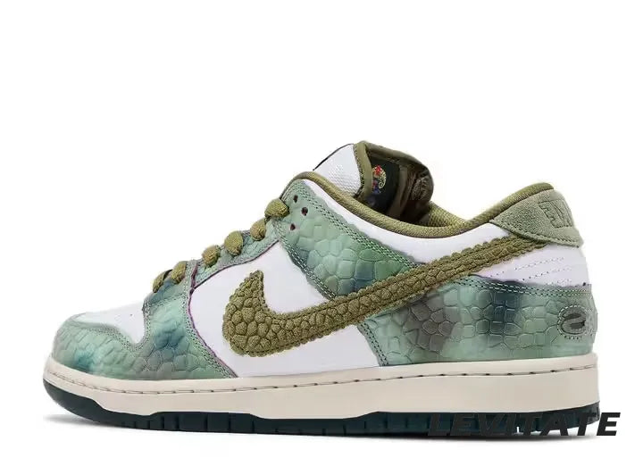 Nike SB Dunk Low "Alexis Sablone Chameleon"